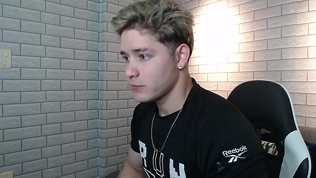 rayan linxx online show from March 2026 07:47:01 PM