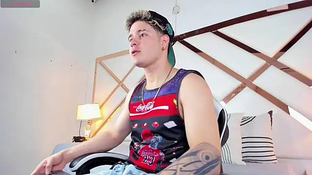 Snapshot of rayan_linxx chatting on February 2026 07:47:01 PM rayan linxx online show from February 2026 07:47:01 PM