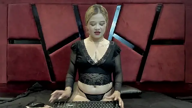 LilianaVegas online show from April 2026 07:32:01 PM