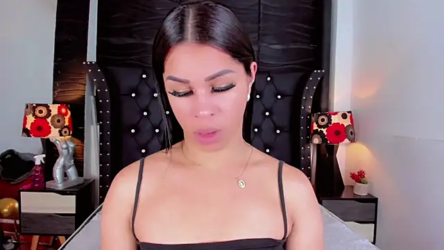 Makeyla Fox  online show from February 2026 12:49:02 PM