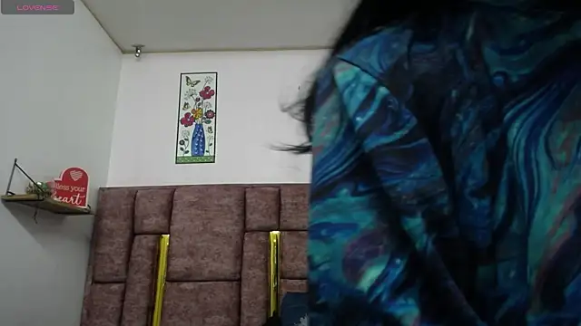 FRANCESCA LOVE  online show from April 2026 04:03:01 AM