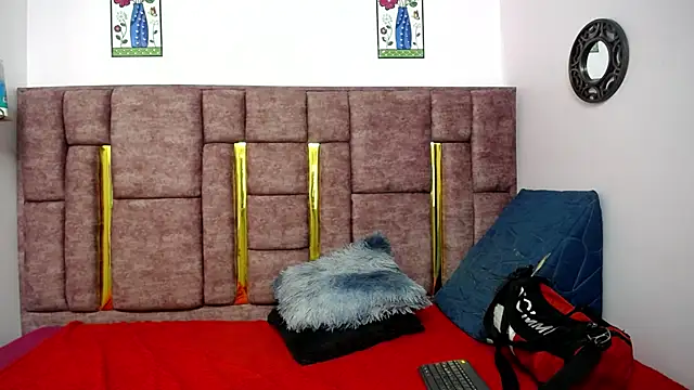 FRANCESCA LOVE  online show from May 2026 04:07:01 AM