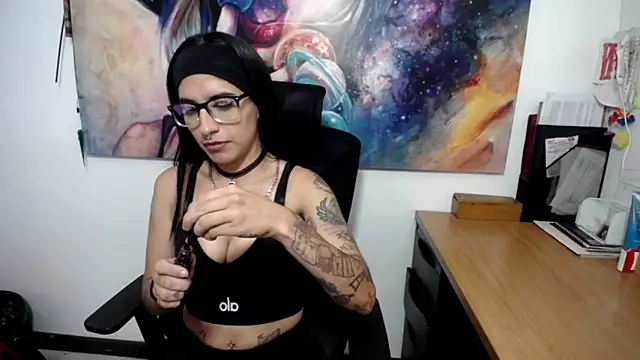 FRANCESCA LOVE  online show from May 2026 08:05:02 PM