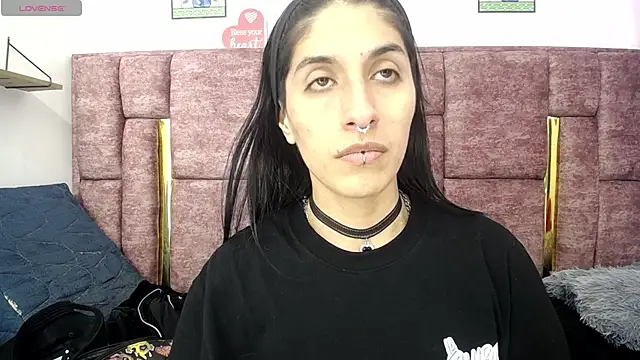 Snapshot of FRANCESCA_LOVE_ chatting on June 2026 04:23:02 AM FRANCESCA LOVE online show from June 2026 04:23:02 AM