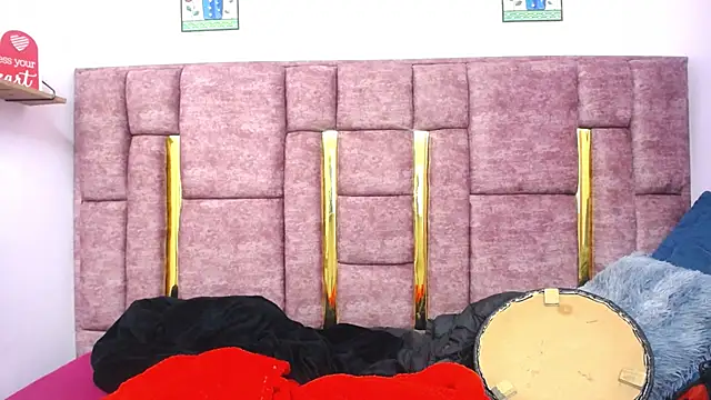 FRANCESCA LOVE  online show from May 2026 03:14:02 AM