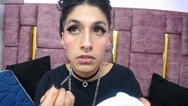 FRANCESCA LOVE  online show from April 2026 04:14:01 AM