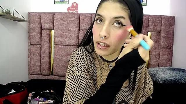 Snapshot of FRANCESCA_LOVE_ chatting on June 2026 02:28:01 AM FRANCESCA LOVE online show from June 2026 02:28:01 AM