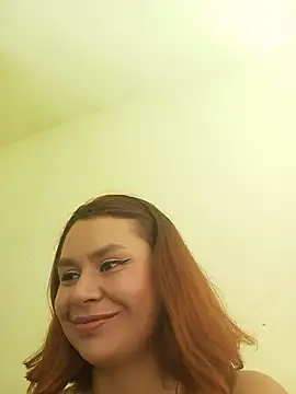 Snapshot of Milf_Luna_ chatting on June 2026 10:40:02 PM Milf Luna online show from June 2026 10:40:02 PM