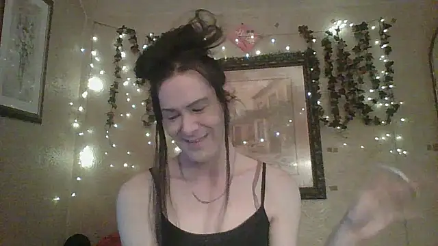 Snapshot of sillymillie4 chatting on February 2026 10:41:02 PM sillymillie4 online show from February 2026 10:41:02 PM