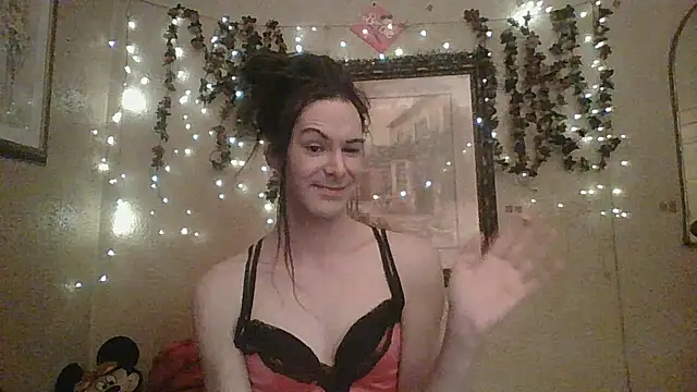 Snapshot of sillymillie4 chatting on February 2026 10:42:02 PM sillymillie4 online show from February 2026 10:42:02 PM