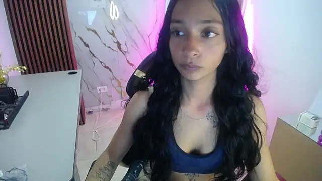 Snapshot of aylannyy_m chatting on May 2026 02:15:01 AM aylannyy m online show from May 2026 02:15:01 AM