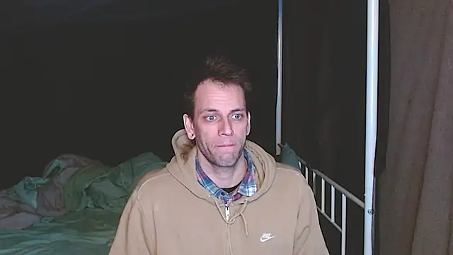 cguffey2284 online show from March 2026 10:12:01 PM