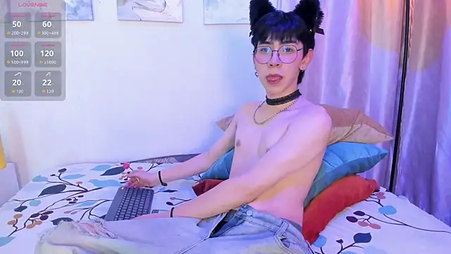 Demian Hush online show from March 2026 03:19:01 AM