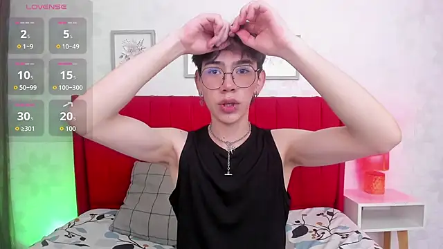 Demian Hush online show from March 2026 03:03:02 AM