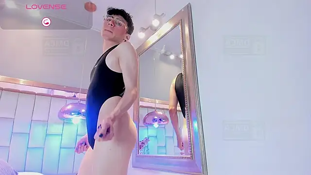 Sebastian Collins  online show from February 2026 09:23:01 PM