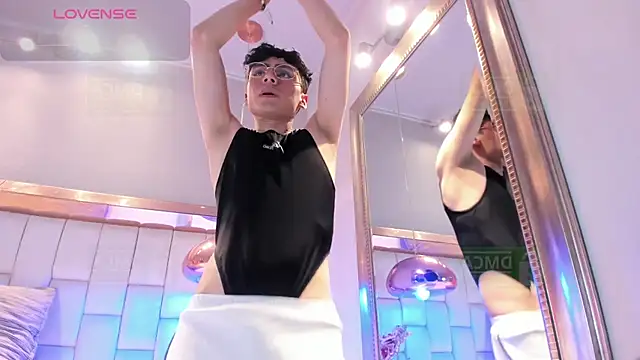 Sebastian Collins  online show from February 2026 09:24:02 PM