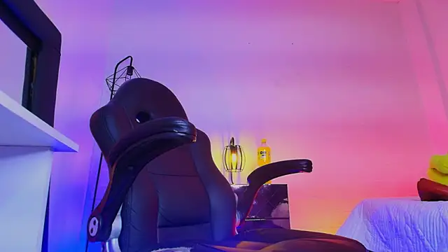 Axell Kussh online show from March 2026 03:18:02 AM