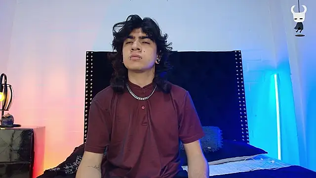 Snapshot of Axell_Kussh chatting on February 2026 12:04:01 PM Axell Kussh online show from February 2026 12:04:01 PM