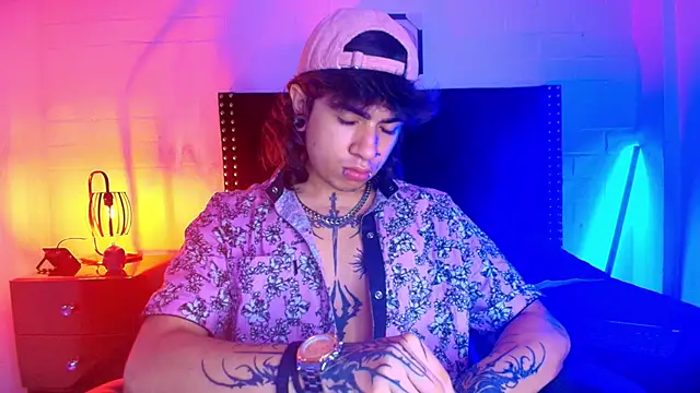 Snapshot of Axell_Kussh chatting on March 2026 12:34:01 PM Axell Kussh online show from March 2026 12:34:01 PM