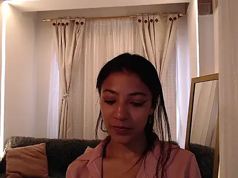 Snapshot of Scarleet_miaa chatting on May 2026 09:17:02 PM Scarleet miaa online show from May 2026 09:17:02 PM
