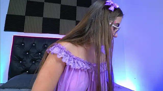 Annie Peach online show from July 2026 03:02:02 PM