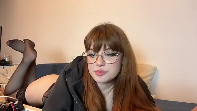 Sophiirose online show from April 2026 05:28:02 PM