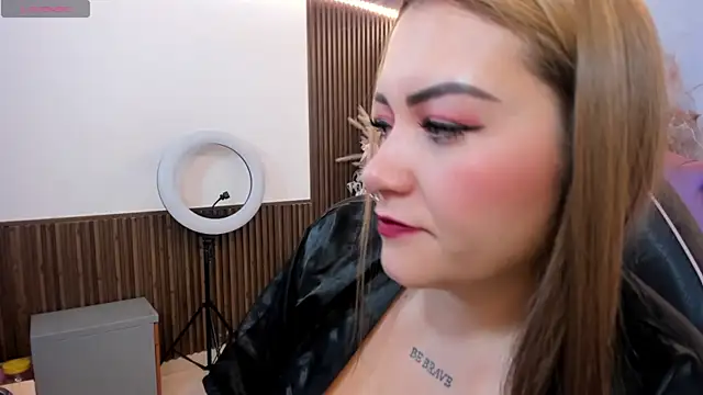 LUNAKITTY TAY online show from July 2026 11:25:02 AM