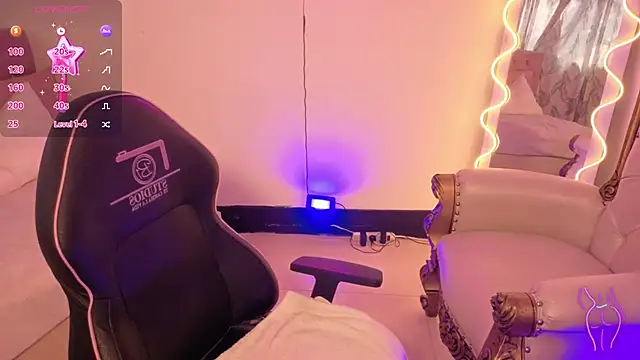 MAHYRA TAY online show from February 2026 08:08:01 PM