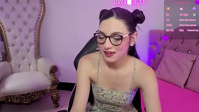 MAHYRA TAY online show from April 2026 07:26:02 PM