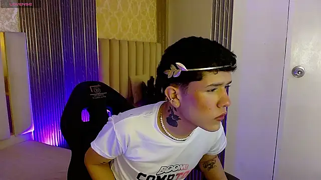 Snapshot of estefan_tay chatting on March 2026 03:28:01 AM estefan tay online show from March 2026 03:28:01 AM