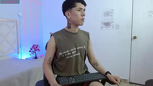 Snapshot of estefan_tay chatting on February 2026 03:15:02 AM estefan tay online show from February 2026 03:15:02 AM