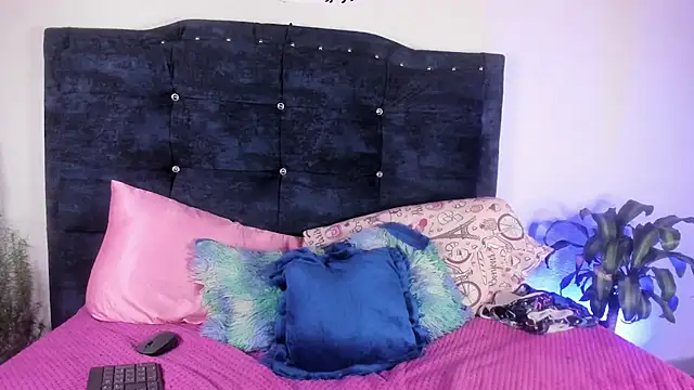 Snapshot of sexy_diablaa chatting on March 2026 05:08:02 AM sexy diablaa online show from March 2026 05:08:02 AM