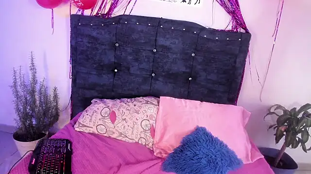 Snapshot of sexy_diablaa chatting on February 2026 03:11:02 PM sexy diablaa online show from February 2026 03:11:02 PM