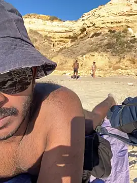 Reez77 online show from March 2026 07:43:02 AM