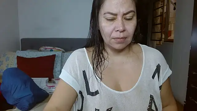 Karo sexy online show from March 2025 07:48:01 PM