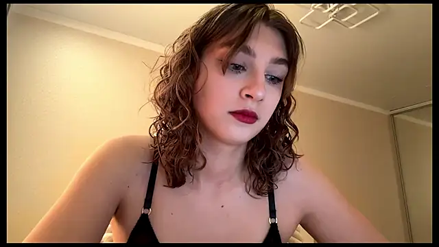 ElliKrovel online show from February 2026 11:20:02 AM