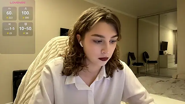 ElliKrovel online show from February 2026 02:06:02 PM