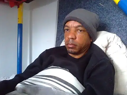 lavelle26 online show from April 2026 07:37:02 AM