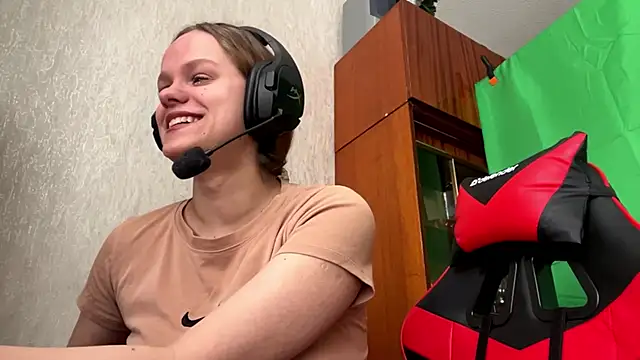 PurrfectPlay online show from March 2026 10:33:02 AM