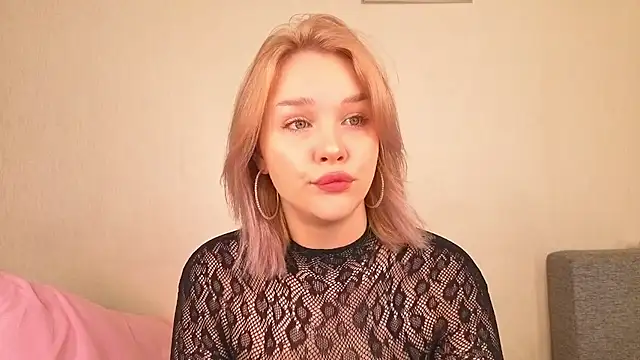 Snapshot of Jenifer_lo chatting on June 2026 01:35:01 AM Jenifer lo online show from June 2026 01:35:01 AM