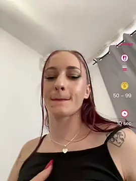 Snapshot of Roxyfoxyyy chatting on July 2026 07:48:02 AM Roxyfoxyyy online show from July 2026 07:48:02 AM