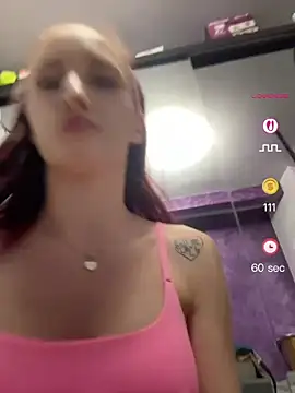 Snapshot of Roxyfoxyyy chatting on July 2026 10:43:01 PM Roxyfoxyyy online show from July 2026 10:43:01 PM