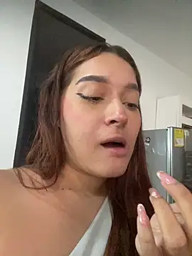 Emily Harpeer online show from February 2026 11:32:02 AM