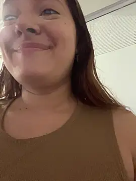 Snapshot of Emily_Harpeer chatting on April 2026 11:49:02 AM Emily Harpeer online show from April 2026 11:49:02 AM