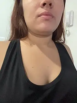 Snapshot of Emily_Harpeer chatting on April 2026 11:39:02 AM Emily Harpeer online show from April 2026 11:39:02 AM