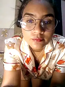 Snapshot of Zoe_Renata chatting on July 2026 02:56:01 AM Zoe Renata online show from July 2026 02:56:01 AM