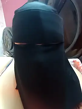 Warda Egy online show from March 2026 10:24:01 PM