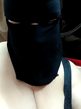 Warda Egy online show from April 2026 08:37:02 PM