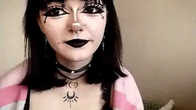 Snapshot of SmilingPatent chatting on February 2026 01:10:01 PM SmilingPatent online show from February 2026 01:10:01 PM