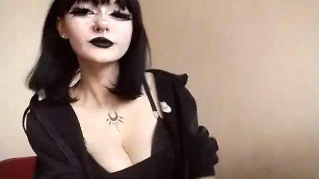 Snapshot of SmilingPatent chatting on February 2026 01:19:02 PM SmilingPatent online show from February 2026 01:19:02 PM